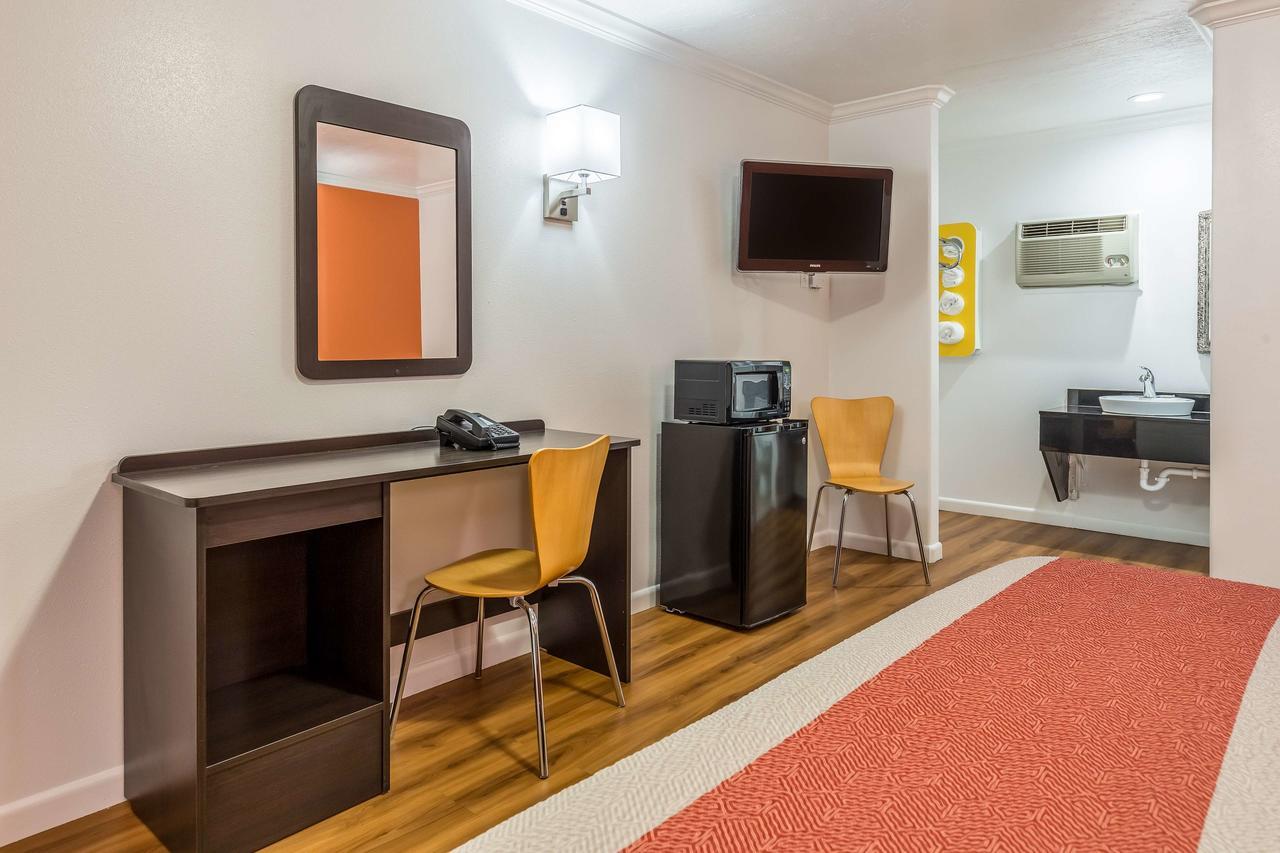 Motel 6 Tremonton, Utah Экстерьер фото