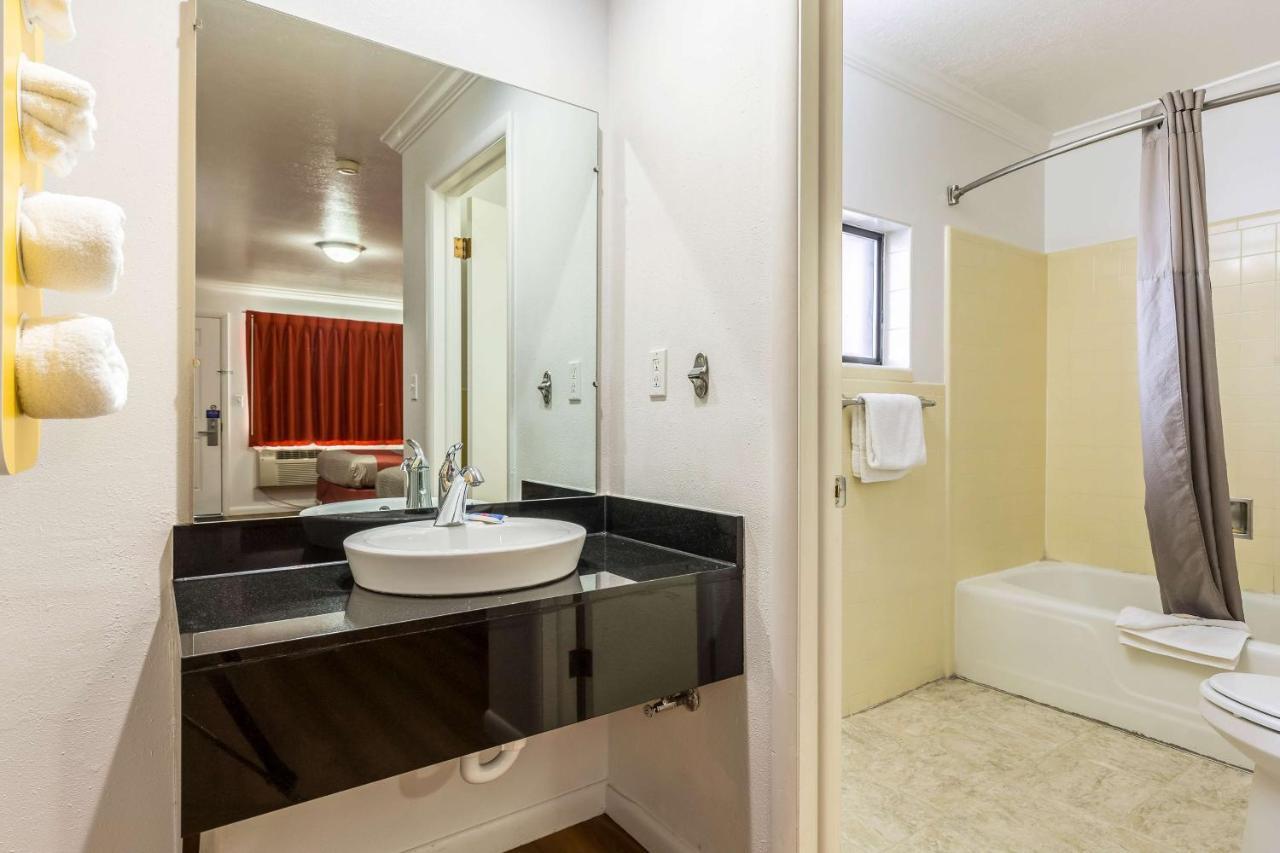 Motel 6 Tremonton, Utah Экстерьер фото